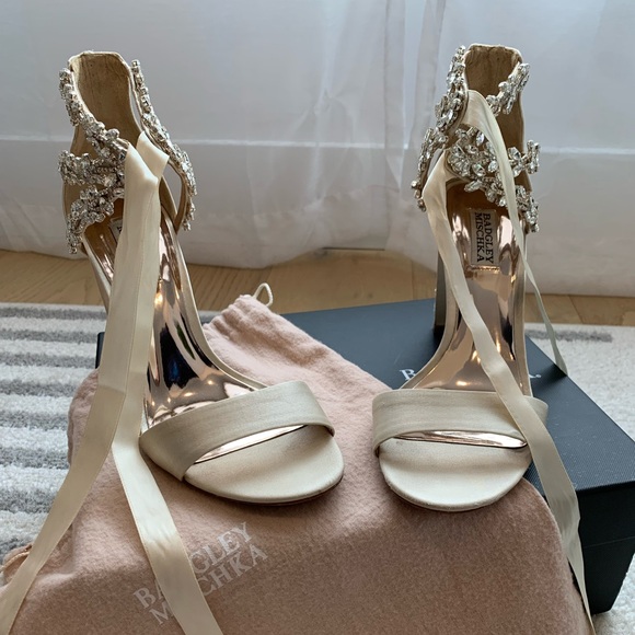 Badgley Mischka Everafter Embellished Block Heel - Picture 1 of 7